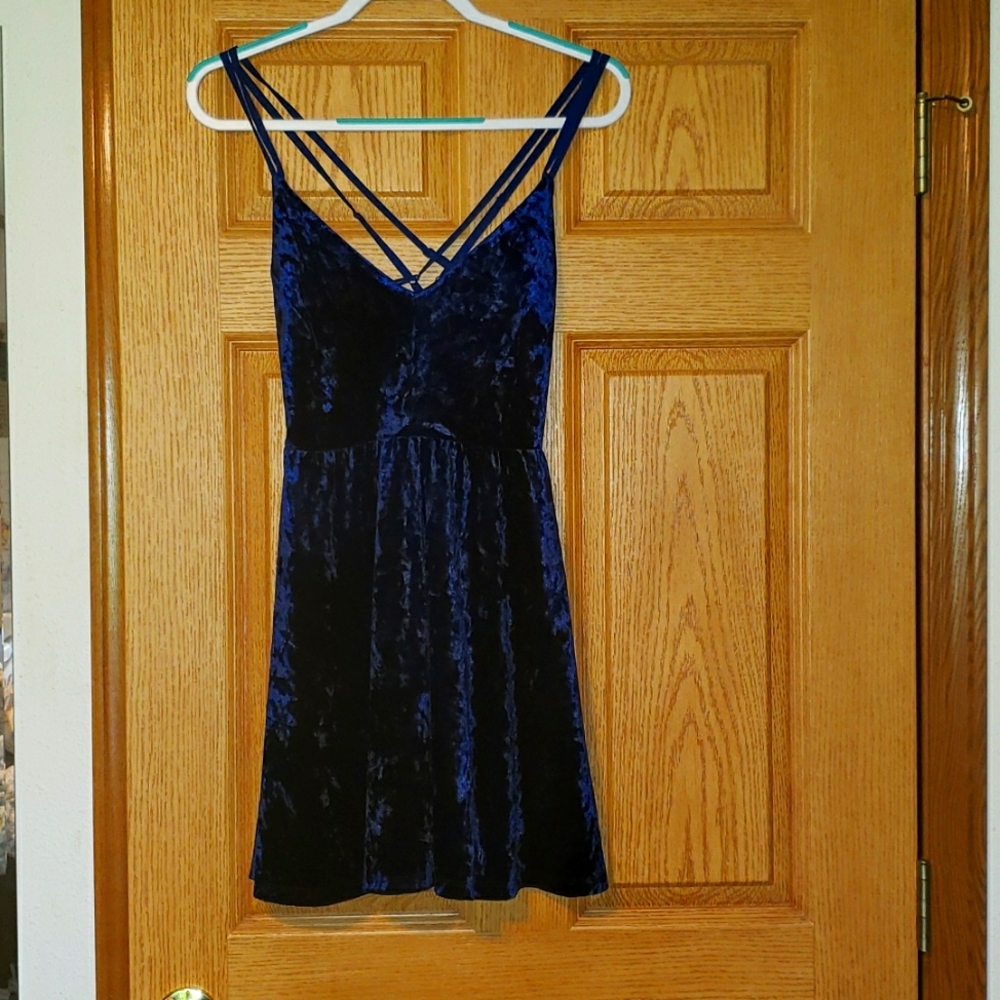 Crushed velvet strappy back dress